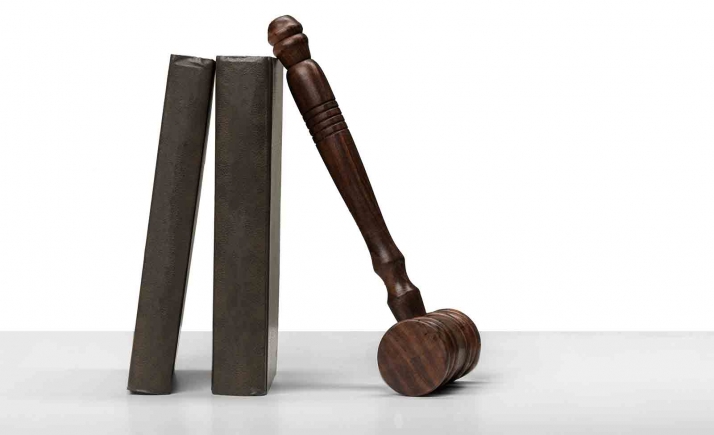 Apoyan a la empleada que denunció estar discriminada por el Ayuntamiento