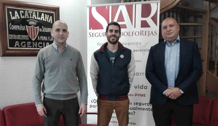 Seguros Adolfo Rejas mantiene su compromiso con el Bádminton Soria