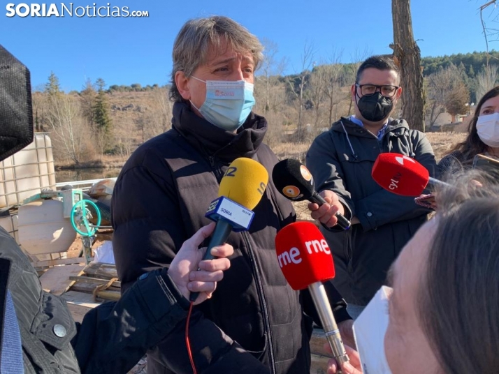 Mínguez anuncia la compra del 50% del Convento de San Agustín en su visita a la muralla