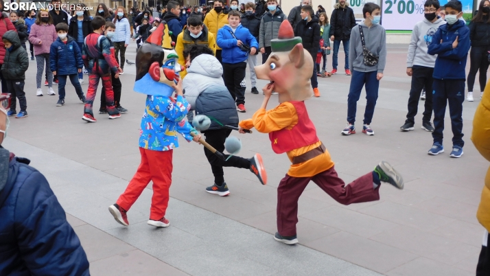 GALERÍA: Soria tenía ganas de volver a chinchar a los Cabezudos