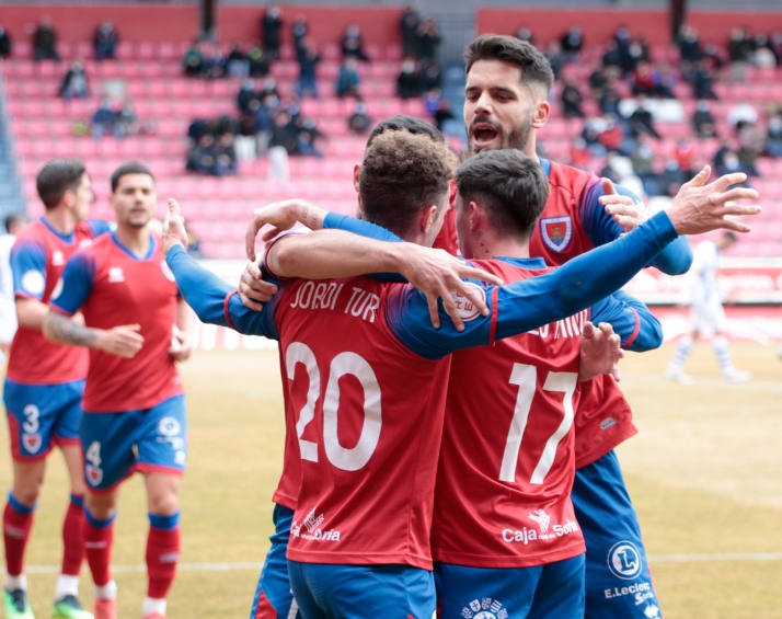 Numancia 3-0 Ejea: Contundente victoria que acerca más que nunca al liderato