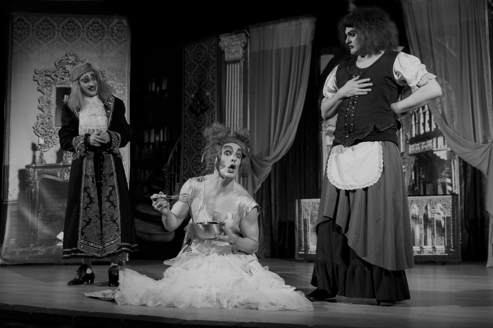 La enferma por amor, teatro este sábado en San Leonardo