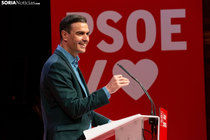 Pedro Sánchez pasa de puntillas sobre la despoblación en su baño de masas en Soria