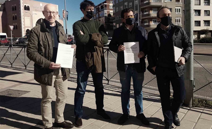 Los productores de porcino transmiten a Vox que el sector cárnico-ganadero sea declarado estratégico