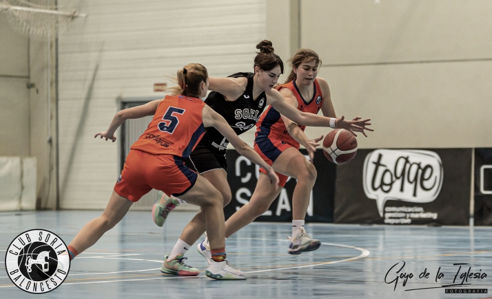 El Semillas Adolfo Martínez no se amilana ante el Tirso Incentro, que ganó por 56-95 en el San Andrés