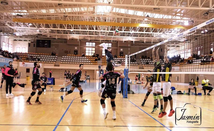 Caen los chicos del Sporting Moreno Sáez pero las ellas ganan