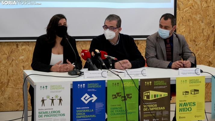 De izquierda a derecha, Ana Pérez, Alberto Santamaría y Javier Muñoz. /Cirilo Vargas