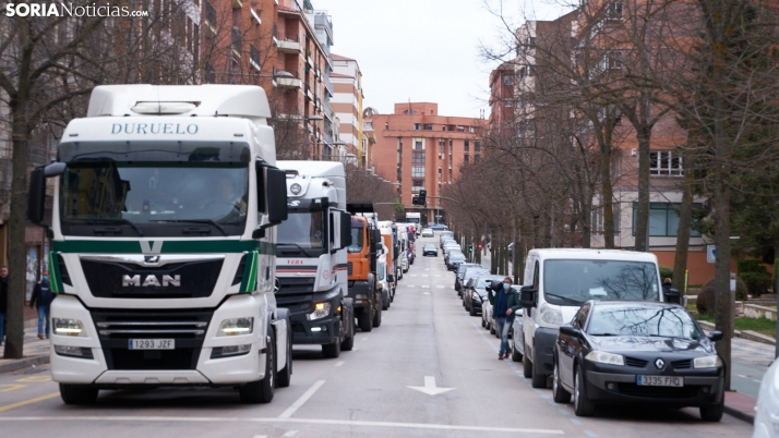 Galería: Los camioneros hacen sonar sus bocinas en el centro de Soria