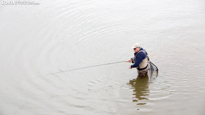 Galería: El Campano ha regresado con la trucha más grande de la historia de su torneo
