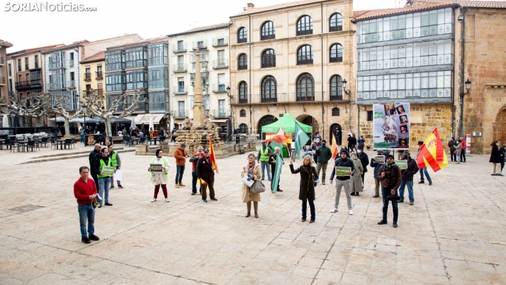 Vox se concentra en la plaza Mayor de Soria para pedir elecciones