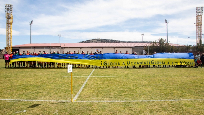 Galería de imágenes: rugby festivo y solidario para traer refugiados de Ucrania a Soria