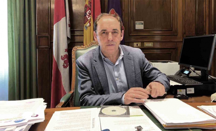 Serrano a los socialistas: Que digan a qué municipios y a qué alcaldes no atendemos