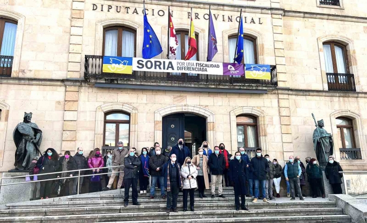 La Diputación se concentra por Ucrania