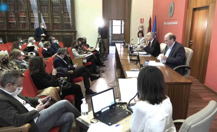 DIRECTO: Debate entre los tres candidatos a Rector de la Universidad de Valladolid