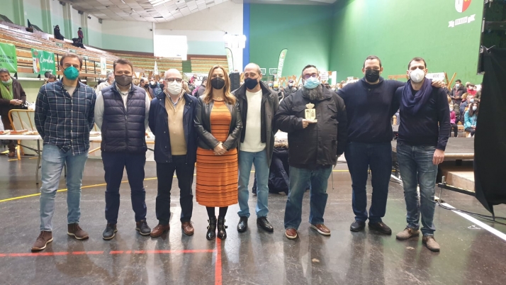 Barcones ensalza las iniciativas gastronómicas que sitúan en el foco a nuestro medio rural en la Feria del Chorizo de Covaleda