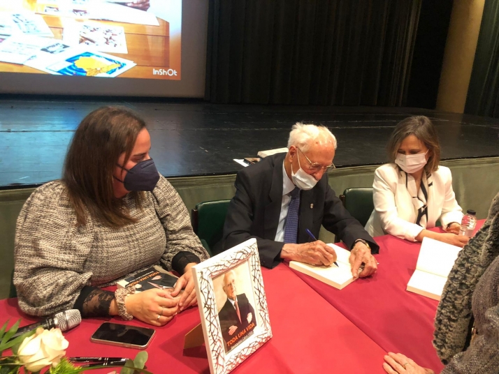 Ólvega se rinde a la biografía del empresario local, Baraquisio Calvo