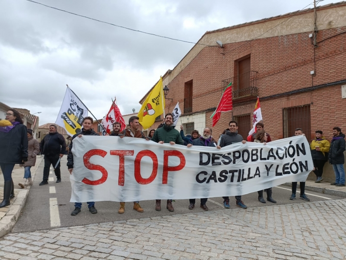 Jóvenes de Castilla y León reclama un futuro digno para la comunidad en Villalar