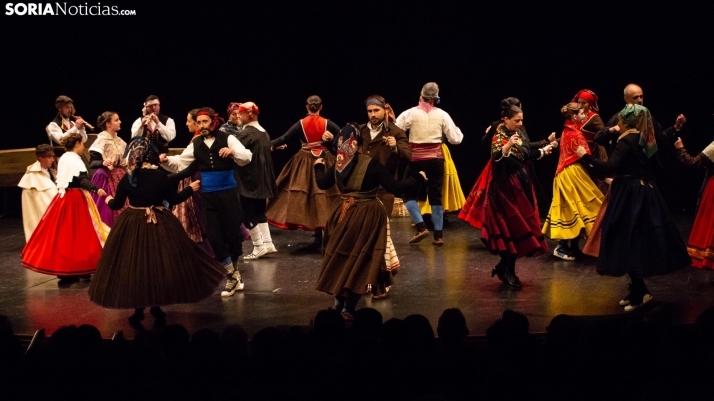 Galería: la solidaridad de ‘Santas Pascuas’ triunfa en La Audiencia 