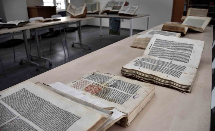 La Biblioteca Pública de Soria muestra parte de su colección de incunables