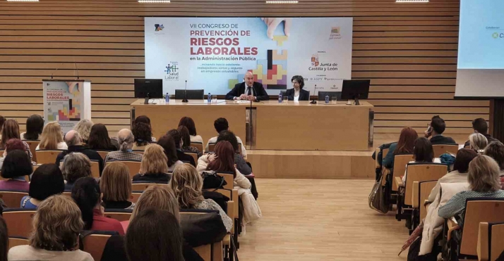 El consejero de la Presidencia aboga por la mejora de la seguridad y la salud los empleados públicos de la Junta de Castilla y León
