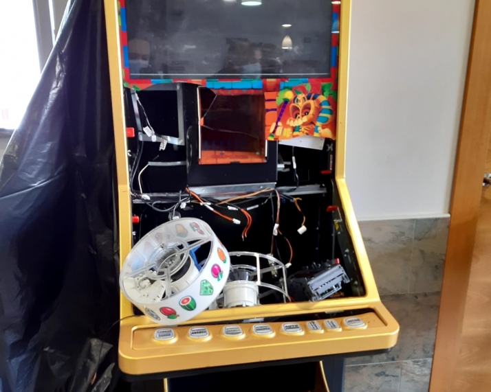 Dos bares de San Leonardo, nuevas víctimas del robo de máquinas recreativas 