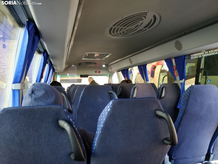 El Gobierno asegura que ningún ciudadano se quedará sin autobús ante las críticas por recortes