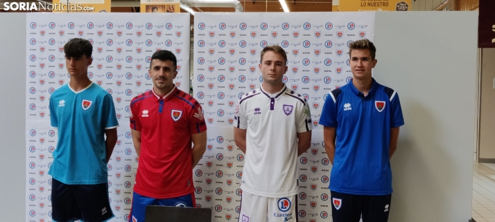 Equipación vintage del C.D. Numancia para volver al fútbol profesional