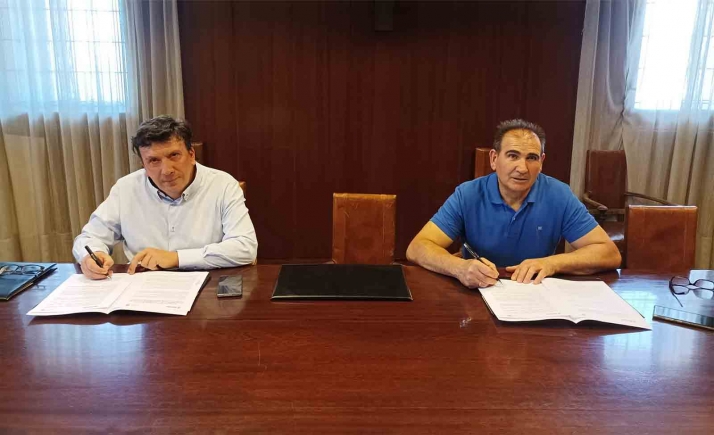 Sarrió y el Ayuntamiento de Almazán firman un acuerdo para aprovechar el cartón reciclado