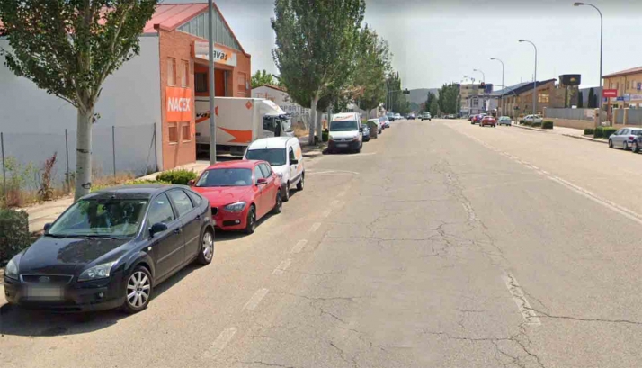 Intervención tras un vertido de lejía en una nave de la avenida de Valladolid