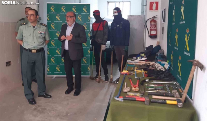 Felicitan a la Guardia Civil y a la Subdelegación por desarticular un grupo criminal que operaba en la provincia