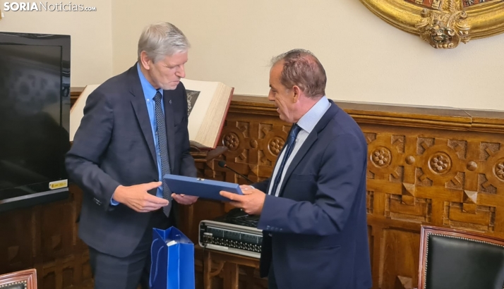 Una delegación del Senado checo se reúne con la Diputación para tratar el drama de la despoblación