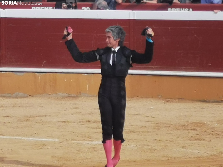 Cinco orejas en la corrida del Sábado Agés: una Rafaelillo, y dos Adame y Rubén Sanz