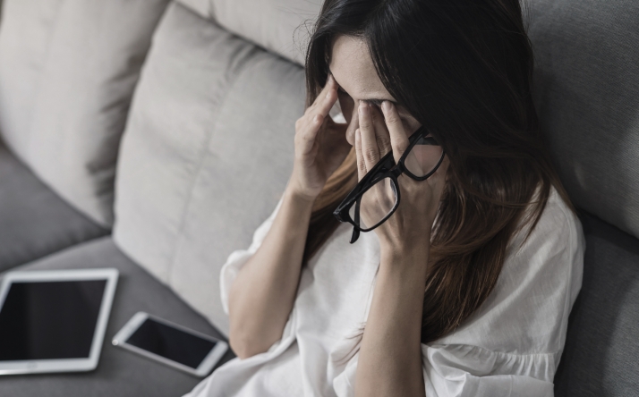 La fatiga, el síntoma persistente más común de la COVID-19 en distintas variantes del virus