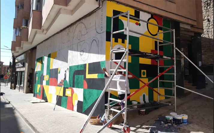 Almazán decora su entorno urbano