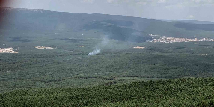 AMPLIACIÓN | Finalmente suman 1.500 metros la superficie afectada por el fuego en Pinares  