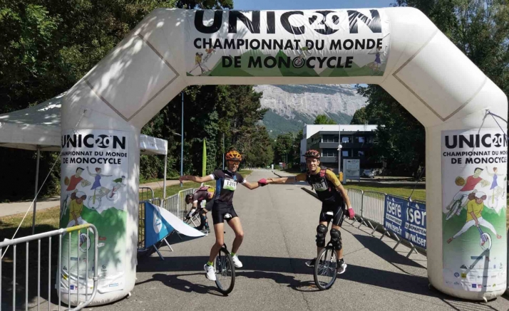 Dos sorianos en el Mundial de monociclo