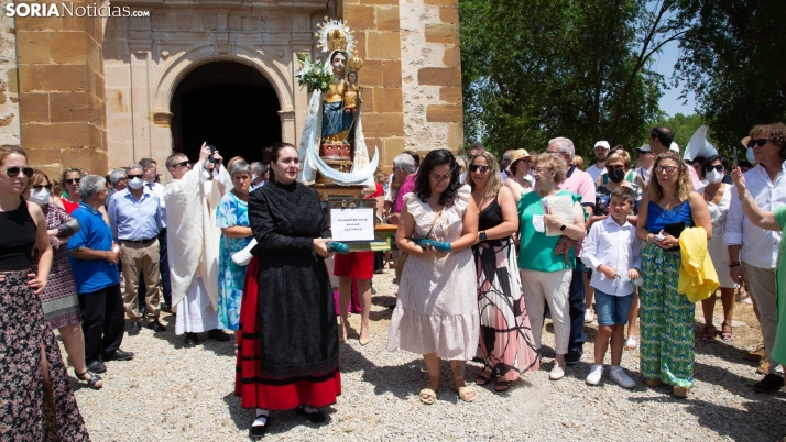GALERÍA: La Blanca sale de su ermita en un día resplandeciente