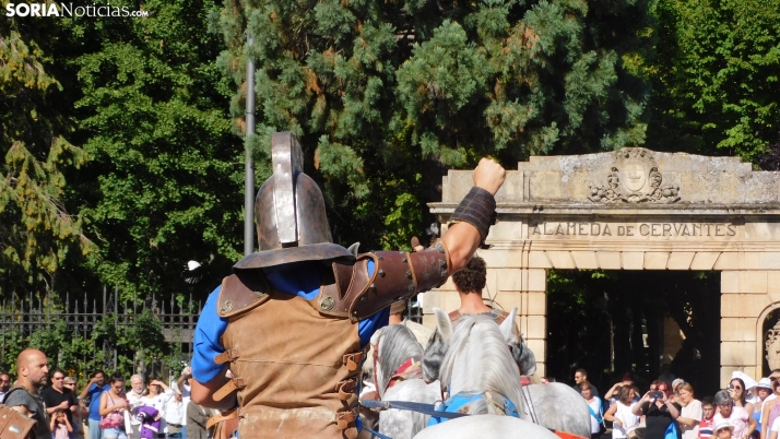Fotos: Numantinos y Romanos invaden las calles más céntricas de Soria