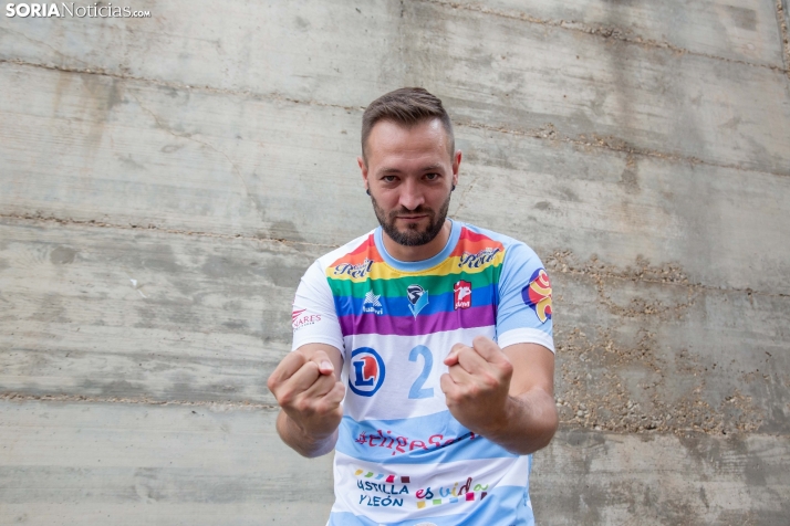 Con 19 campañas a sus espaldas, Manu Salvador quiere seguir disfrutando del voleibol