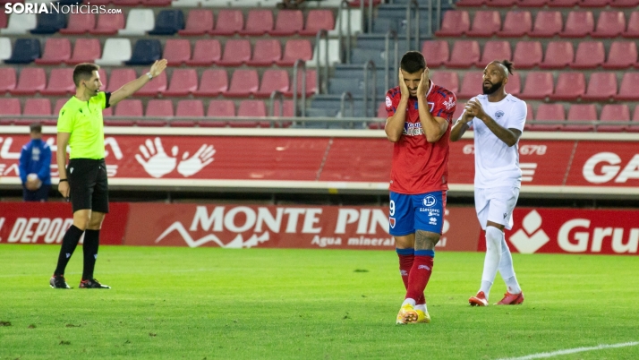 Fotos: El Numancia tropieza en su estreno en liguero ante el Intercity