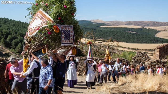 En imágenes: Las Móndidas vuelven a llenar Sarnago de tradición