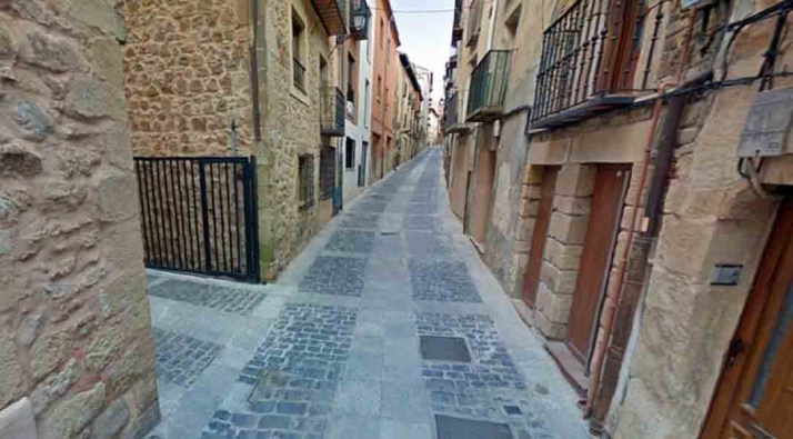 Visto bueno para ampliar hueco en una fachada relacionada con el antiguo trinquete