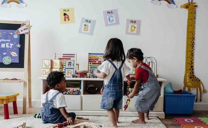 La Junta asegura que los castellano-leoneses se ahorrarán en guarderías 2.000 € al año