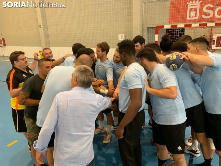 El BM Soria 22/23 se presenta en sociedad con la ilusión de volver a Plata