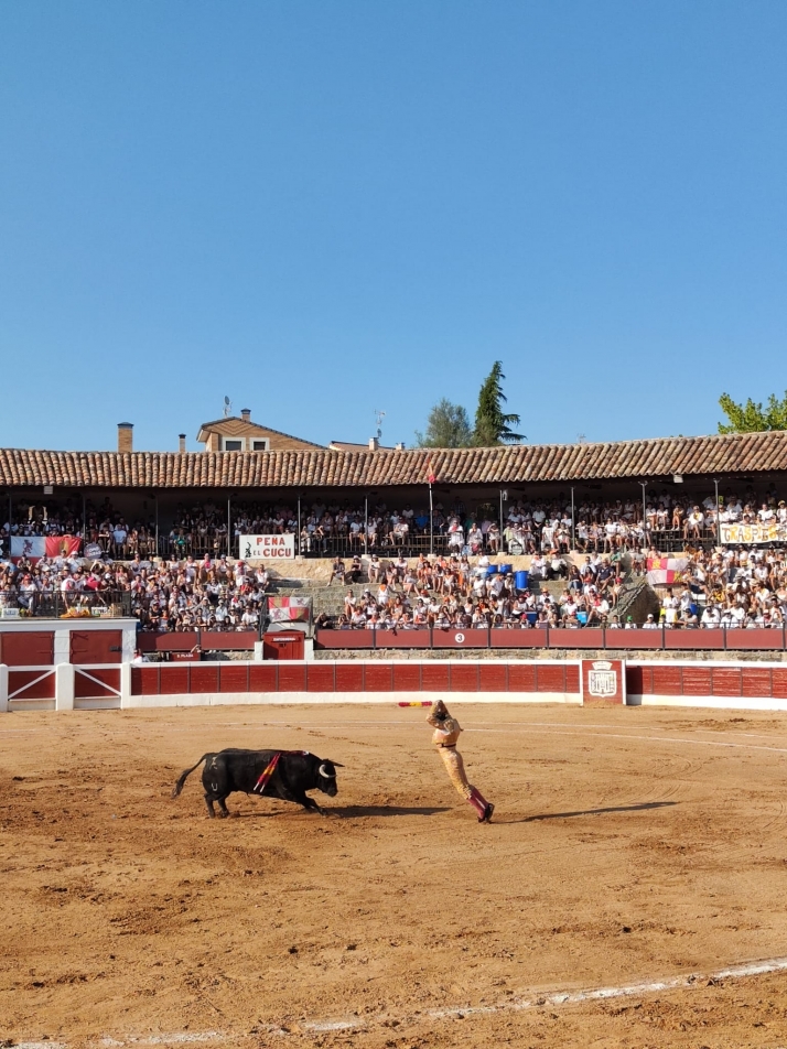 Apoteosis taurina en El Burgo de Osma con 8 orejas