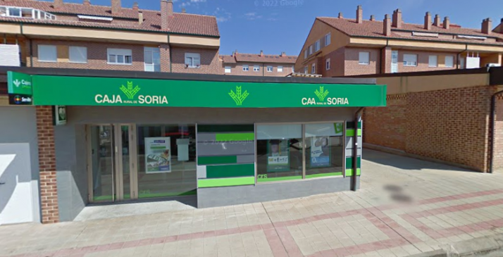 Aprovechan la noche para robar en la oficina de Caja Rural en Camaretas