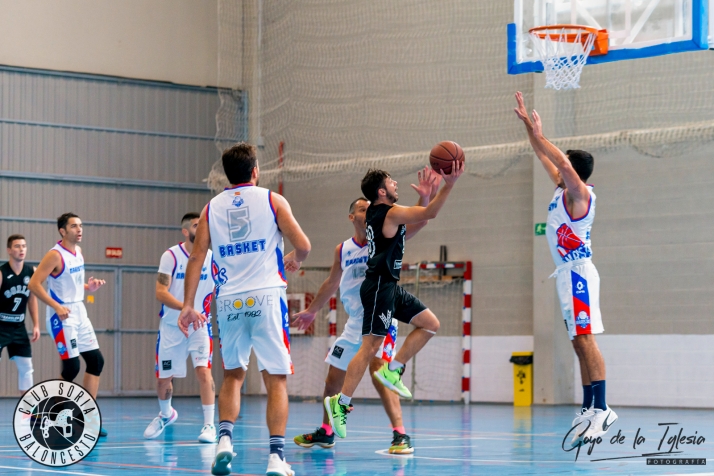 Puesta de largo, aunque sin victoria, de los senior del CSB por San Saturio 