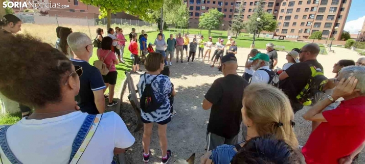 A las cinco y media, reunión para organizar batidas voluntarias en búsqueda de Teresa