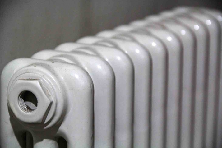 El precio del gas y la luz obliga a incrementar a la Junta en 10,5 M€ la licitación del suministro para los centros escolares