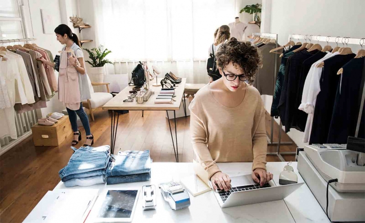 La Consejería de Industria, Comercio y Empleo amplía a 526.000 € las subvenciones para promocionar el comercio minorista